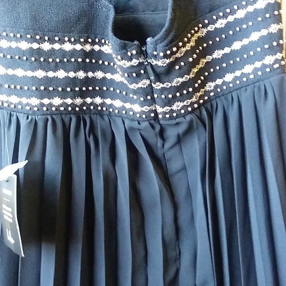 Black and Gold Lulus Maxi NWT - Picture 7 of 10